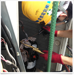 空調機コンプレッサー交換（溶接）