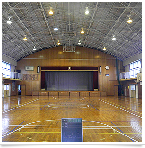 東田小学校体育館照明設備改修工事01